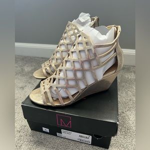 Madden Girl Rose Gold Wedge Sandals. Size 7. Beautiful!